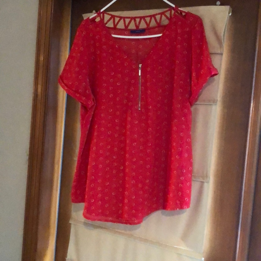 APT 9. Red Top